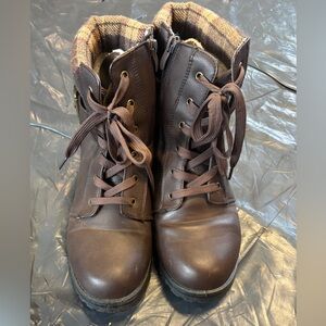 Women’s Brown Lace-Up Ankle Boots - Classic Comfort